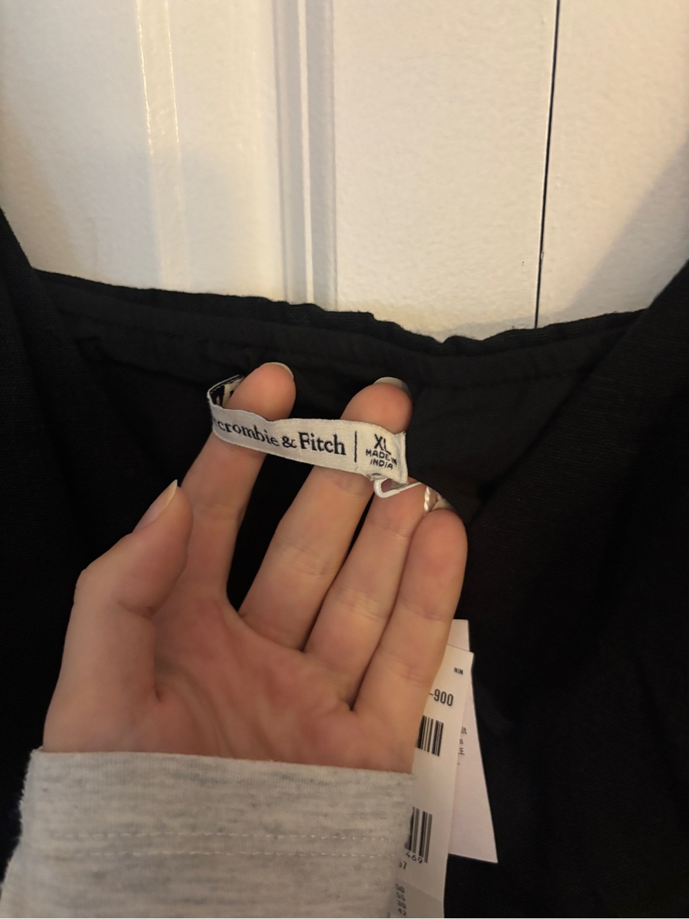 Abercrombie & Fitch Black Spaghetti Strap Tie-Front Cami - Picture 3 of 5